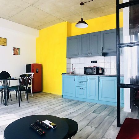 Style Apartments By Happy Place Tbilisi ภายนอก รูปภาพ