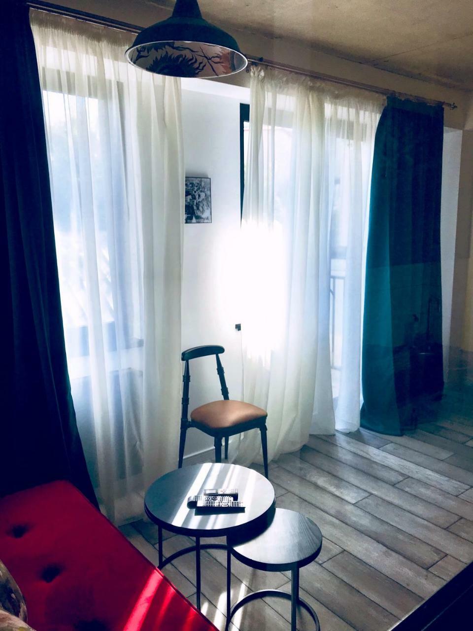 Style Apartments By Happy Place Tbilisi ภายนอก รูปภาพ
